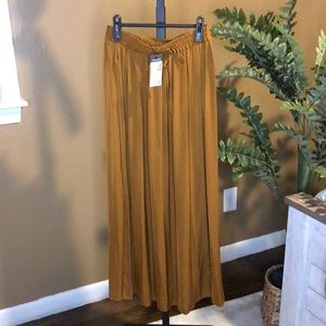 Mustard elastic waist  pleated long skirt ( NEW)